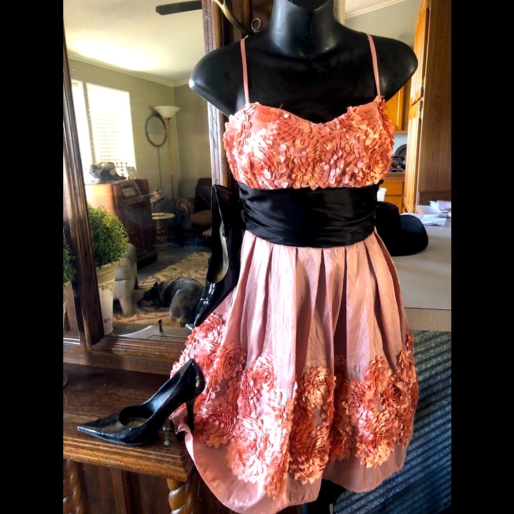 B.DARLIN  Short Formal Dress